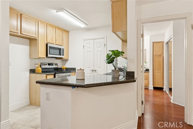 Detail Gallery Image 14 of 34 For 2550 San Gabriel Way #202,  Corona,  CA 92882 - 2 Beds | 2 Baths