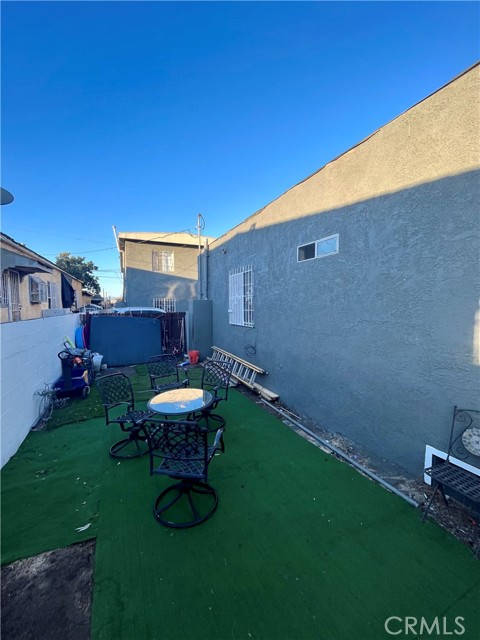 151 W Imperial, Los Angeles, CA, 90061 151 W Imperial, Los Angeles, CA, 90061