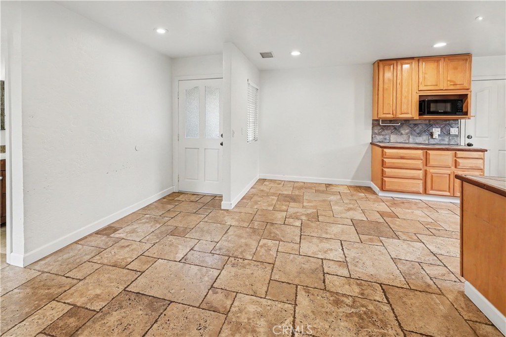 4758 Mount Saint Helens Way - photo 9
