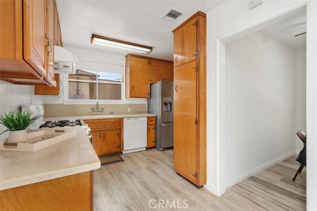Detail Gallery Image 13 of 33 For 420 E Colorado Ave, Glendora,  CA 91740 - 3 Beds | 2 Baths