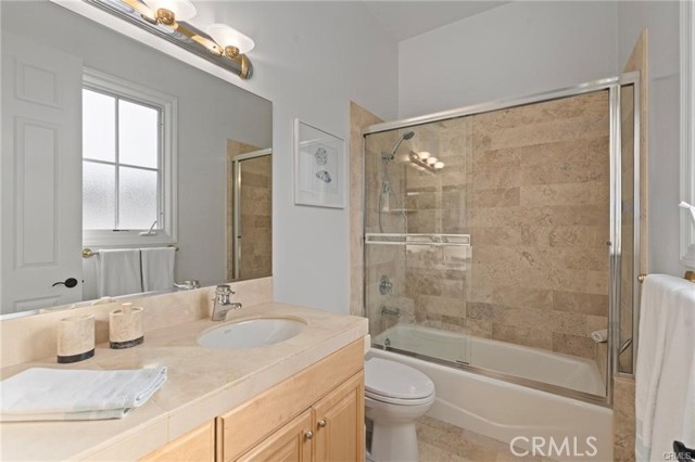 Detail Gallery Image 15 of 18 For 1002 5th St, Hermosa Beach,  CA 90254 - 5 Beds | 4/1 Baths