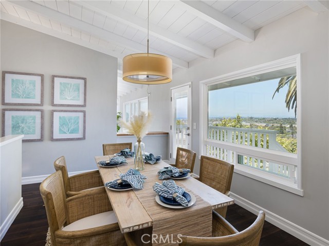 246 Via Los Miradores, Redondo Beach CA: https://media.crmls.org/medias/ab0a2a51-159a-4ab4-b6c3-3b03f54a5c83.jpg