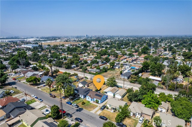 7086 Fairfax Drive, San Bernardino CA: https://media.crmls.org/medias/ab0a6d46-4c91-4ba1-bba2-124bbb5c08ab.jpg