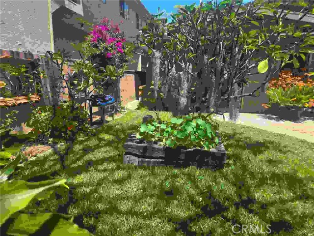 1121 Gladys Avenue, Long Beach CA: https://media.crmls.org/medias/ab0bc45e-6df0-40e3-82aa-0f4fe6890a08.jpg