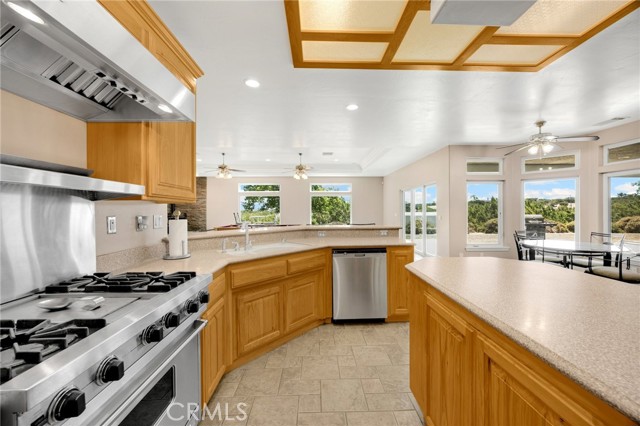 8277 Macron Street, Oak Hills CA: https://media.crmls.org/medias/ab0c4537-ca62-481f-a6ed-e161f05e0225.jpg