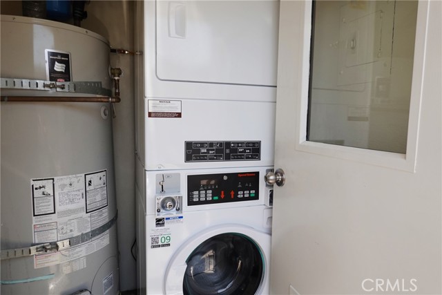 Detail Gallery Image 36 of 39 For 2033 Calle La Sombra #2,  Simi Valley,  CA 93063 - 2 Beds | 1 Baths