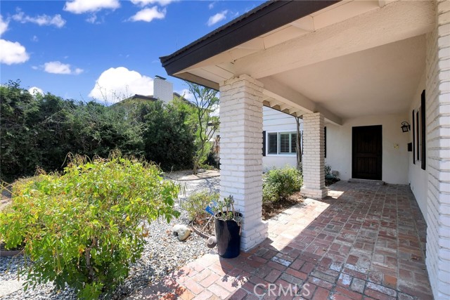 Detail Gallery Image 4 of 39 For 454 Mount Carmel Dr, Claremont,  CA 91711 - 4 Beds | 2/1 Baths