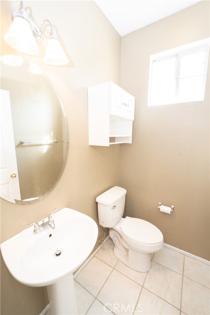 Detail Gallery Image 34 of 39 For 323 Camden Ct, Corona,  CA 92879 - 3 Beds | 2/1 Baths