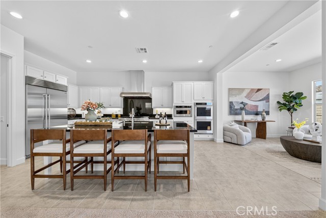 21219 Currant Ct, Chatsworth CA: https://media.crmls.org/medias/ab0d5a99-356d-416a-9c8b-34f6d5d4148a.jpg