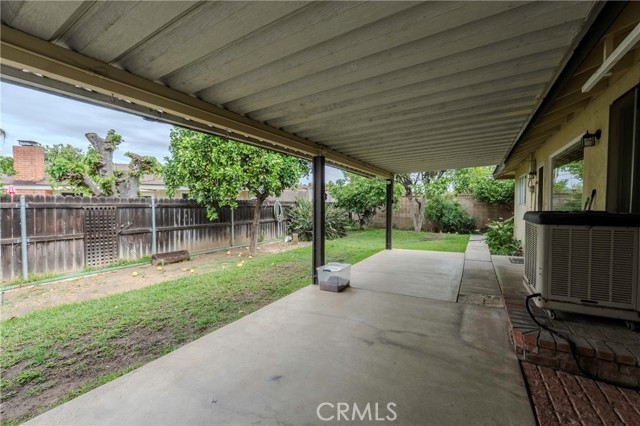 8841 California, Riverside CA: https://media.crmls.org/medias/ab0dc4f5-2f0e-4678-9453-b8fbe697e8fc.jpg