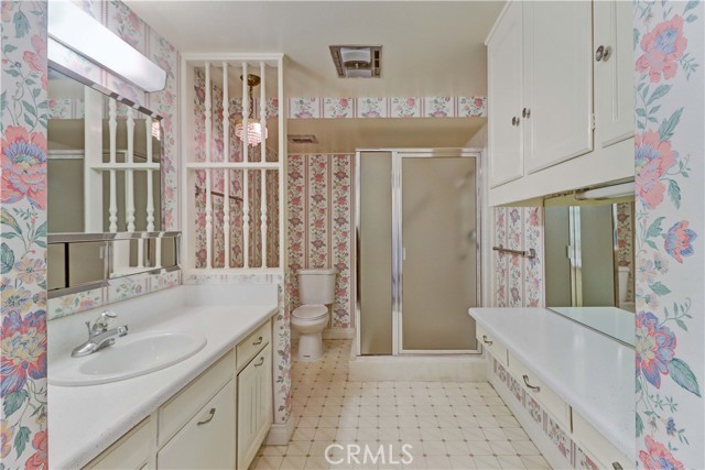 Detail Gallery Image 20 of 56 For 2009 via Mariposa #D,  Laguna Woods,  CA 92637 - 2 Beds | 2 Baths