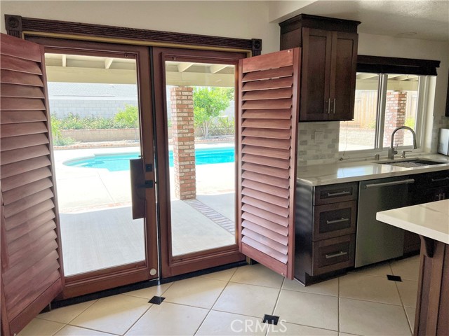 25699 Vista Famoso Drive, Moreno Valley CA: https://media.crmls.org/medias/ab0e2f51-b888-4880-b6df-e6d8112f5dc6.jpg