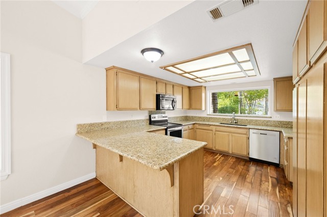 Detail Gallery Image 22 of 62 For 23231 Canyon Lake Dr, Canyon Lake,  CA 92587 - 3 Beds | 2 Baths