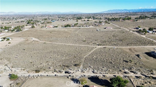 Detail Gallery Image 2 of 12 For 111 Riggins, Phelan,  CA 92371 - – Beds | – Baths