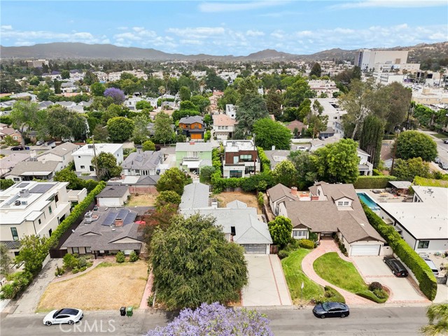 4622 Burnet Avenue, Sherman Oaks CA: https://media.crmls.org/medias/ab0eb122-dc7b-4c5a-87b9-3d99d34f4f2f.jpg