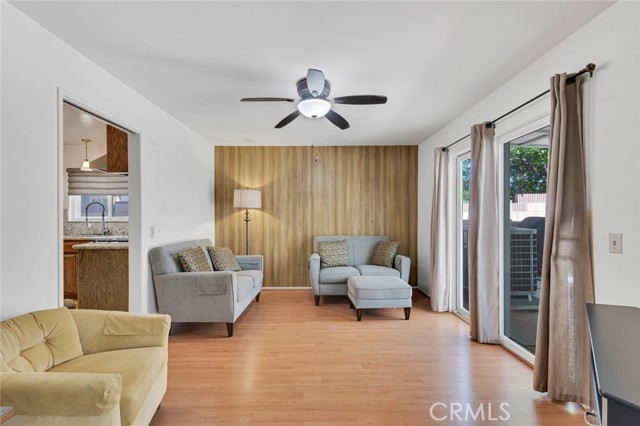 Detail Gallery Image 7 of 38 For 17078 Minnehaha St, Granada Hills,  CA 91344 - 4 Beds | 2/1 Baths