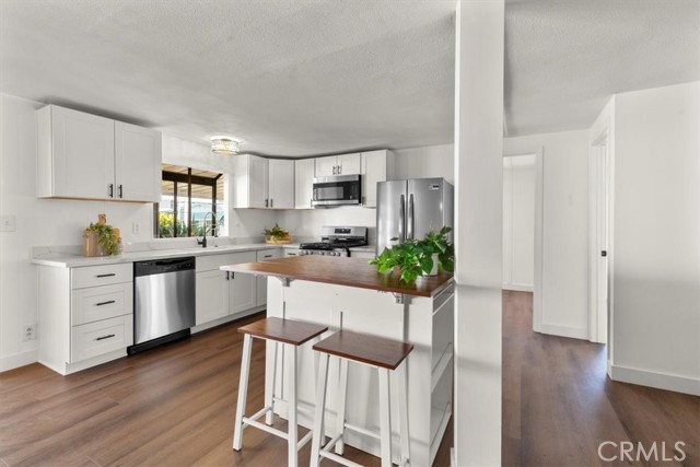 Detail Gallery Image 11 of 36 For 300 N Rampart St #127,  Orange,  CA 92868 - 4 Beds | 2 Baths