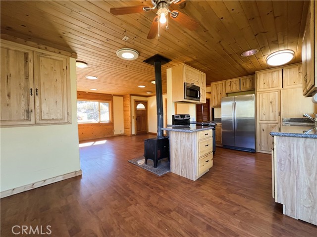 2200 St Anton Drive, Pine Mtn Club, California 93222, 3 Bedrooms Bedrooms, ,3 BathroomsBathrooms,Residential,For Sale,2200 St Anton Drive,CRSR24215720