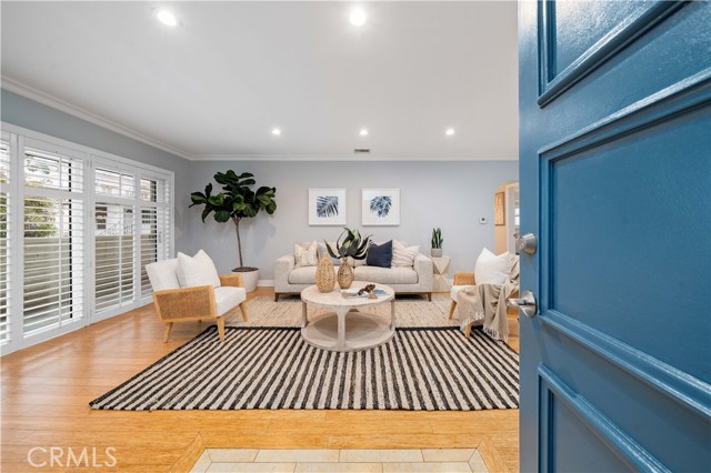 Detail Gallery Image 2 of 25 For 923 17th St #4,  Santa Monica,  CA 90403 - 2 Beds | 2 Baths