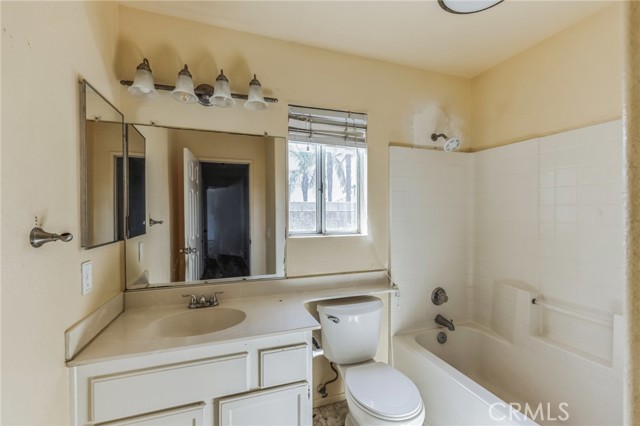 Detail Gallery Image 10 of 15 For 79195 Laurie Ct, La Quinta,  CA 92253 - 4 Beds | 2 Baths