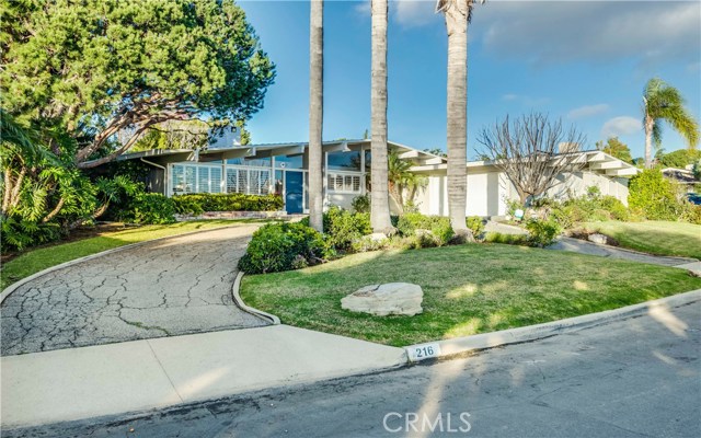 216 Rocky Point Road, Palos Verdes Estates, California 90274, 4 Bedrooms Bedrooms, ,3 BathroomsBathrooms,Residential,Sold,Rocky Point,PV16765623