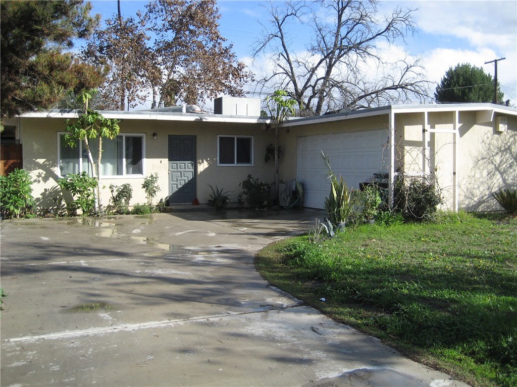 6688 Phoenix Ave, Riverside, CA 92504