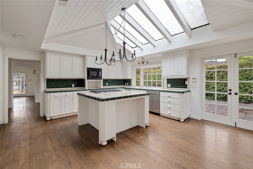 Picture of Palos Verdes Estates, CA 90274