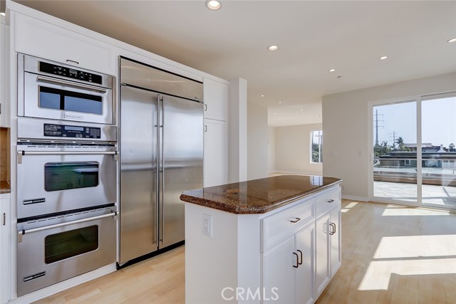 4419 Crest Drive, Manhattan Beach, California 90266, 3 Bedrooms Bedrooms, ,3 BathroomsBathrooms,Residential,Sold,Crest,SB22220114