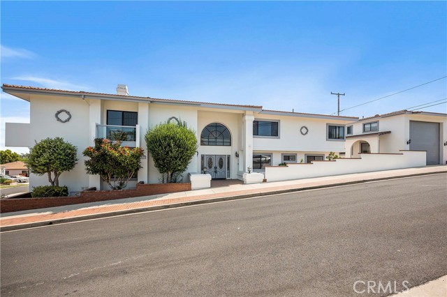 1400 19th St, Manhattan Beach, California 90266, 5 Bedrooms Bedrooms, ,2 BathroomsBathrooms,Residential,Sold,19th St,SB22195379