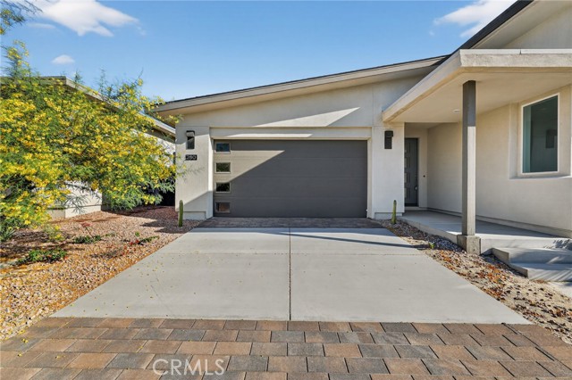 Detail Gallery Image 2 of 14 For 280 Mustang Ln, Palm Springs,  CA 92262 - 3 Beds | 2/1 Baths