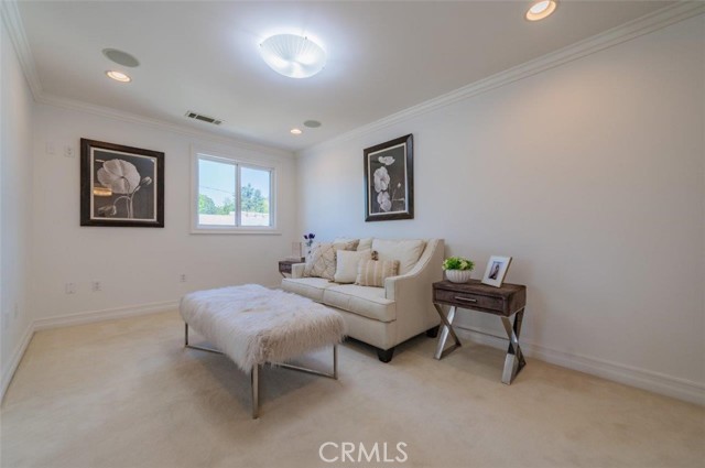 801 S Michillinda Avenue, Pasadena CA: https://media.crmls.org/medias/ab141974-3ab0-497a-bdf3-d4358cd2d286.jpg