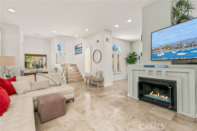 Detail Gallery Image 8 of 33 For 876 Cofair Ct, Solana Beach,  CA 92075 - 3 Beds | 3 Baths