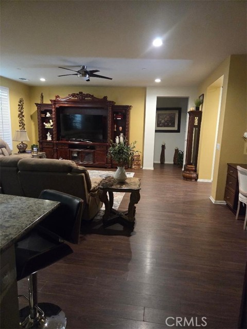 Detail Gallery Image 4 of 11 For 18924 Vinca, Apple Valley,  CA 92308 - 2 Beds | 2 Baths