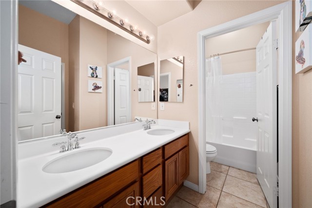 8067 Terraza Court, Riverside CA: https://media.crmls.org/medias/ab167f60-0f86-4990-a8e4-6d44257340c6.jpg