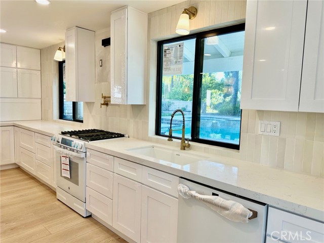 Detail Gallery Image 7 of 31 For 2211 Park Vista Ln, Chino Hills,  CA 91709 - 4 Beds | 2/1 Baths