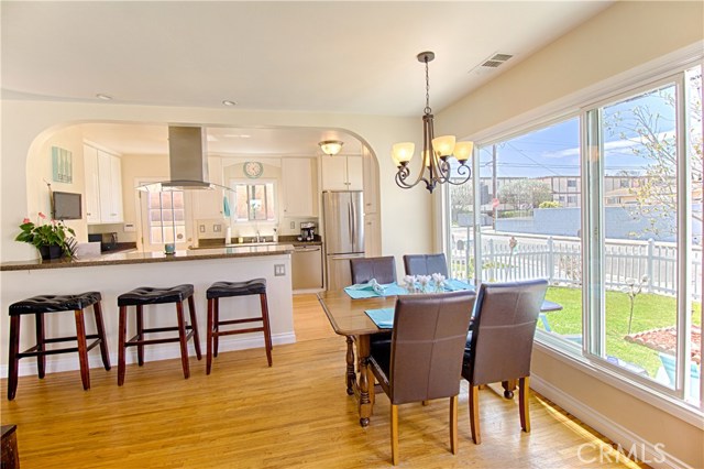 3402 Rindge Lane, Redondo Beach, California 90278, 3 Bedrooms Bedrooms, ,2 BathroomsBathrooms,Residential,Sold,Rindge,SB17059269