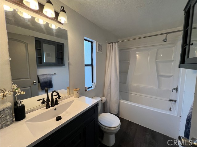 4047 Foothill Drive, Lucerne CA: https://media.crmls.org/medias/ab17c3e9-9940-43e0-8655-3db99c6a6eaf.jpg