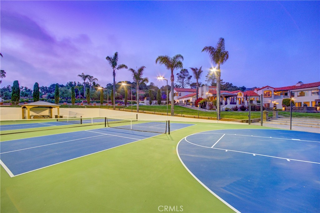 https://media.crmls.org/medias/ab17e72f-dabe-4d70-b4df-22dd028b190c.jpg?preset=X-Large