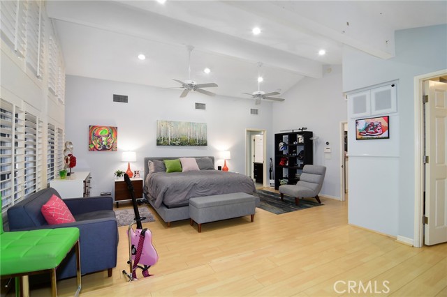 3757 Coldstream, Tarzana CA: https://media.crmls.org/medias/ab188fb4-a7d8-4b8c-98c5-f389d72a165c.jpg