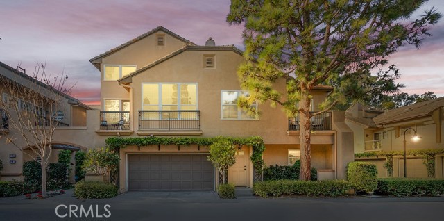 17 Auvergne, Newport Coast CA: https://media.crmls.org/medias/ab18f878-1ca4-4acf-be6d-477e9ebeb6d0.jpg