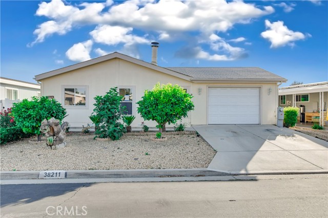 Detail Gallery Image 1 of 34 For 38211 Camino Cinife, Murrieta,  CA 92563 - 3 Beds | 2 Baths