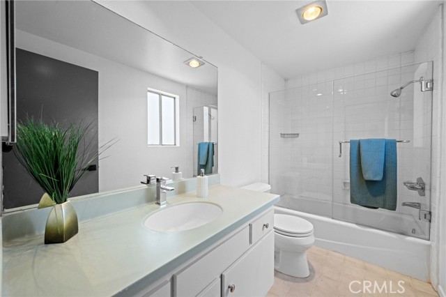 4320 Glencoe Avenue, Marina del Rey CA: https://media.crmls.org/medias/ab19fdf3-b4e9-4544-9c1e-170053023736.jpg