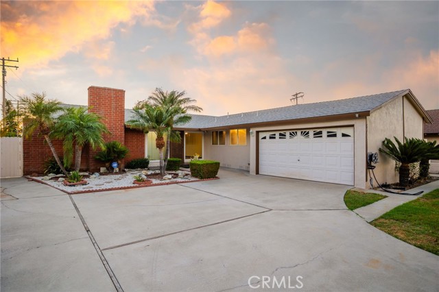 645 S Archer Street, Anaheim CA: https://media.crmls.org/medias/ab1a4df0-82d3-4212-a914-3e9d146c592a.jpg
