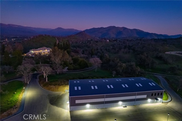Detail Gallery Image 26 of 29 For 14141 Millerton, Prather,  CA 93651 - 5 Beds | 6/1 Baths