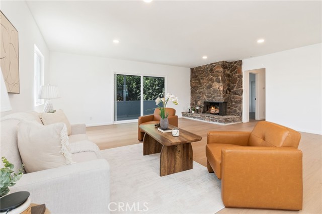 5701 Milton photo 18