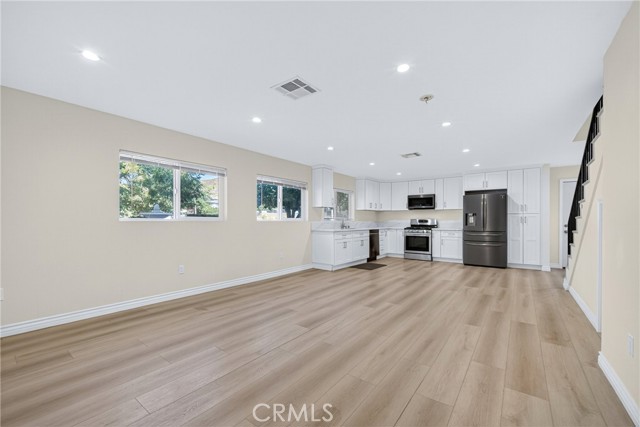 Detail Gallery Image 6 of 19 For 5405 Ruthwood Dr, Calabasas,  CA 91302 - 2 Beds | 1/1 Baths