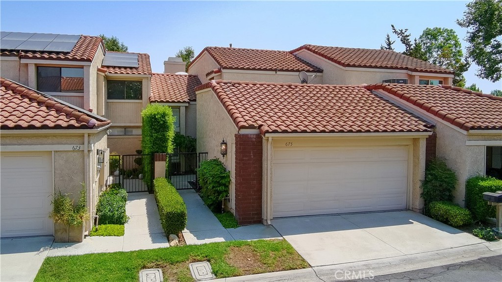 675 Colonial Circle
