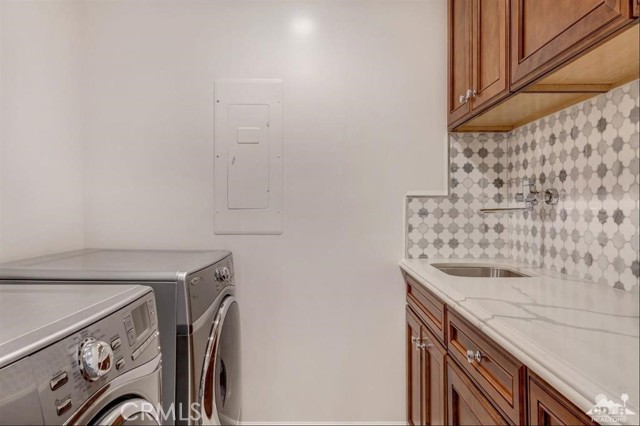 LAUNDRY AREA