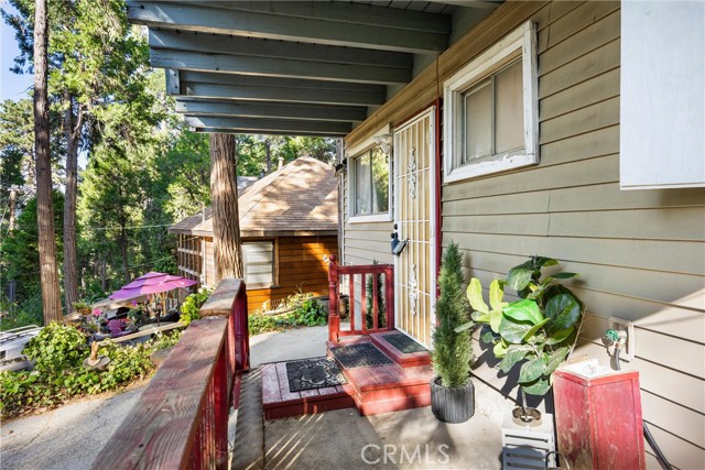 767 Big Oak, Crestline, CA 92325
