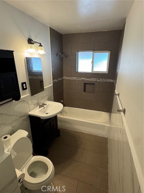 Image 13 of 29 For 926 Griffith Way